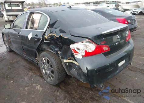 2013 Infiniti G37X z USA, uszkodzony, nr VIN JN1CV6AR9DM757608